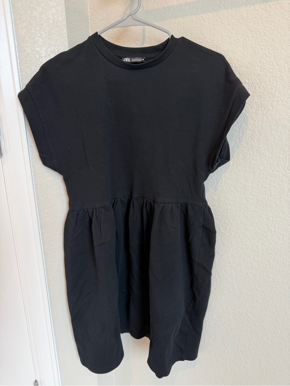 Zara Black Short-Sleeve Gathered-Waist Dress